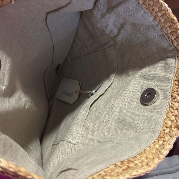 Woven Straw Clutch Lined Inside Magnetic Snap Closure NWT - Picture 5 of 5